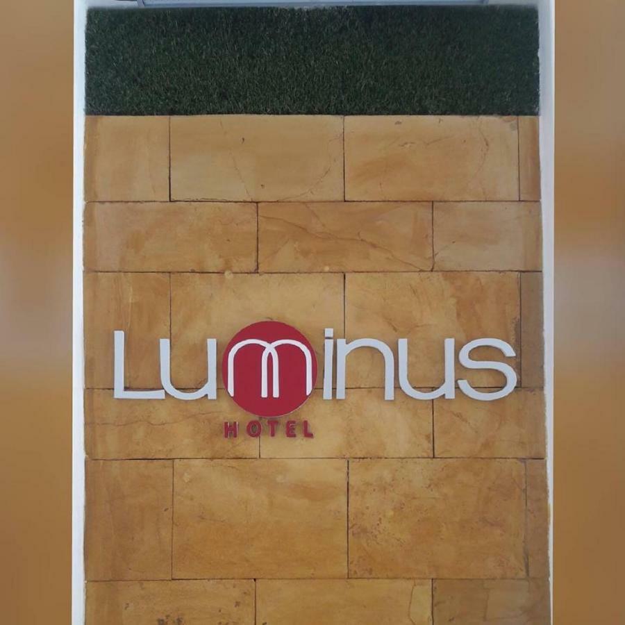 Hotel Luminus 科米坦德多明格斯 外观 照片